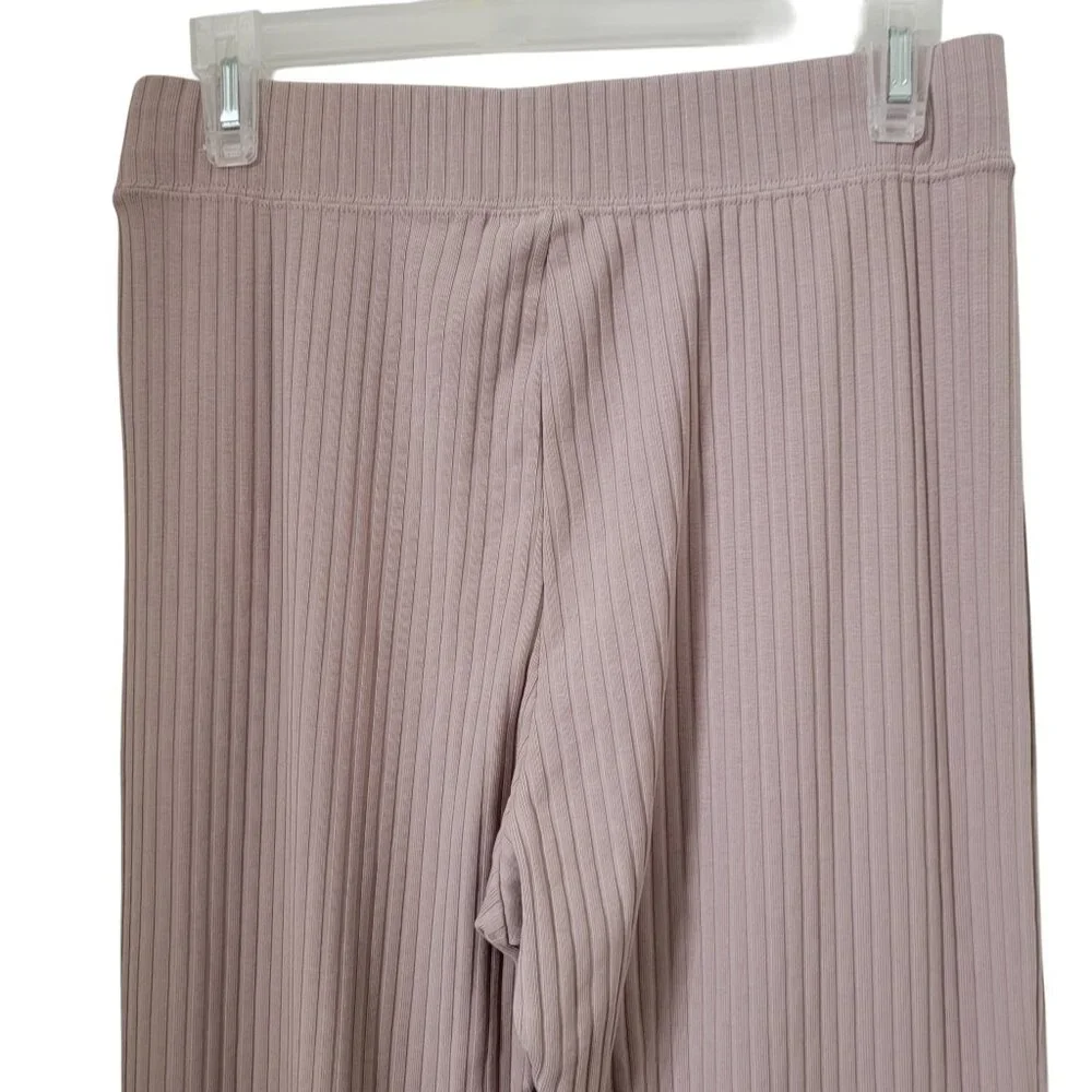 Nike Size M Creamy Beige Chill Knit Mid Rise Ribbed Flare Leg Pants